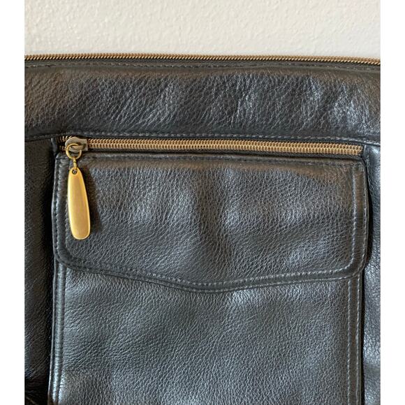 Valerie Stevens leather crossbody bag in black - Picture 6 of 10